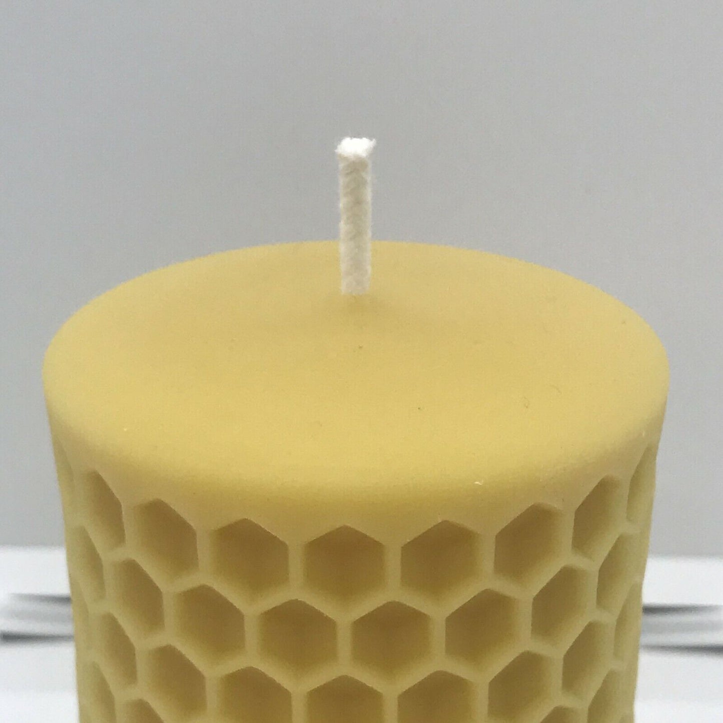 100% Pure Natural Handmade Beeswax Candles Bees wax Pillar 2.5 x 4 Inches Yellow